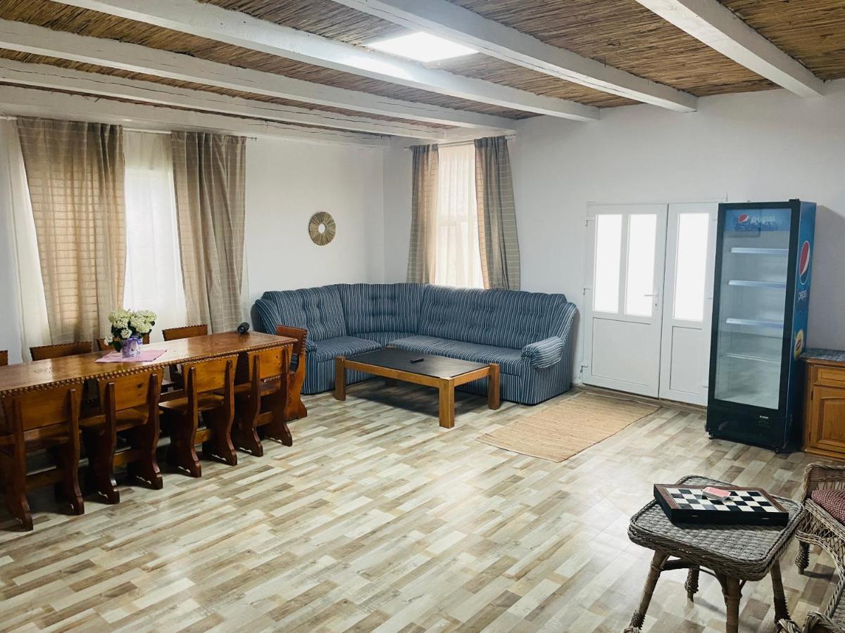 Blue Sky Transalpina Apartment Săsciori Exterior foto